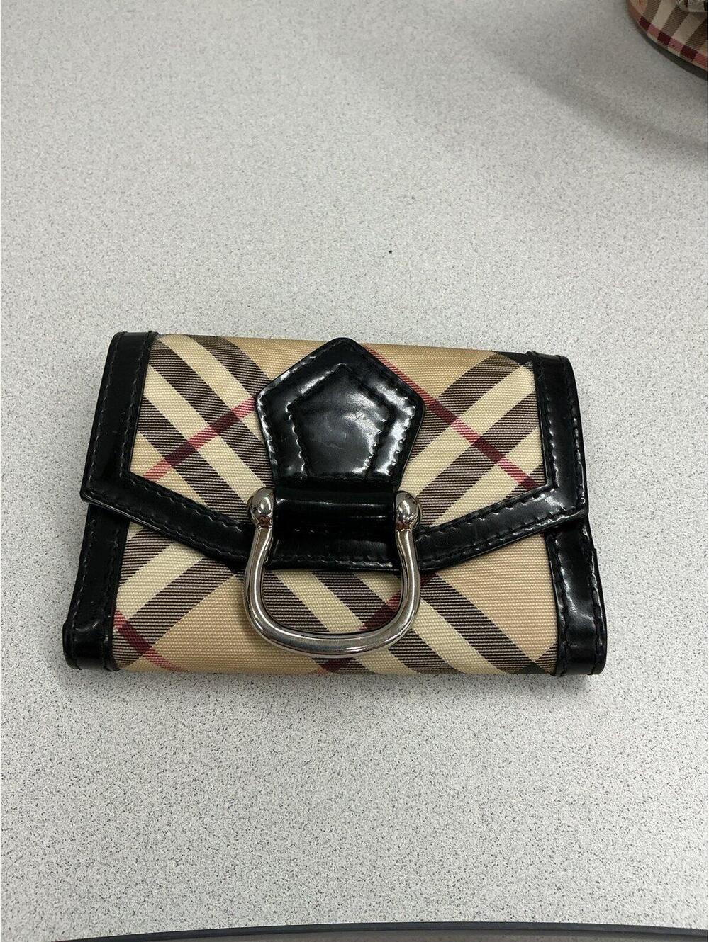 Burberry bifold wallet